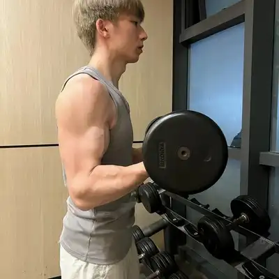 薛美静
